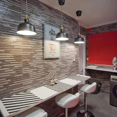 公寓 4-bed Sleeps 7 Free Parking 瓦伦西亚