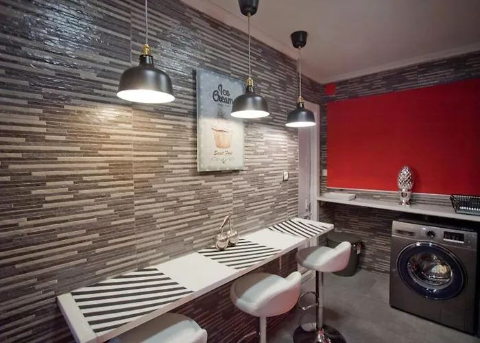 Apartman 4-bed Sleeps 7 Free Parking Valencia